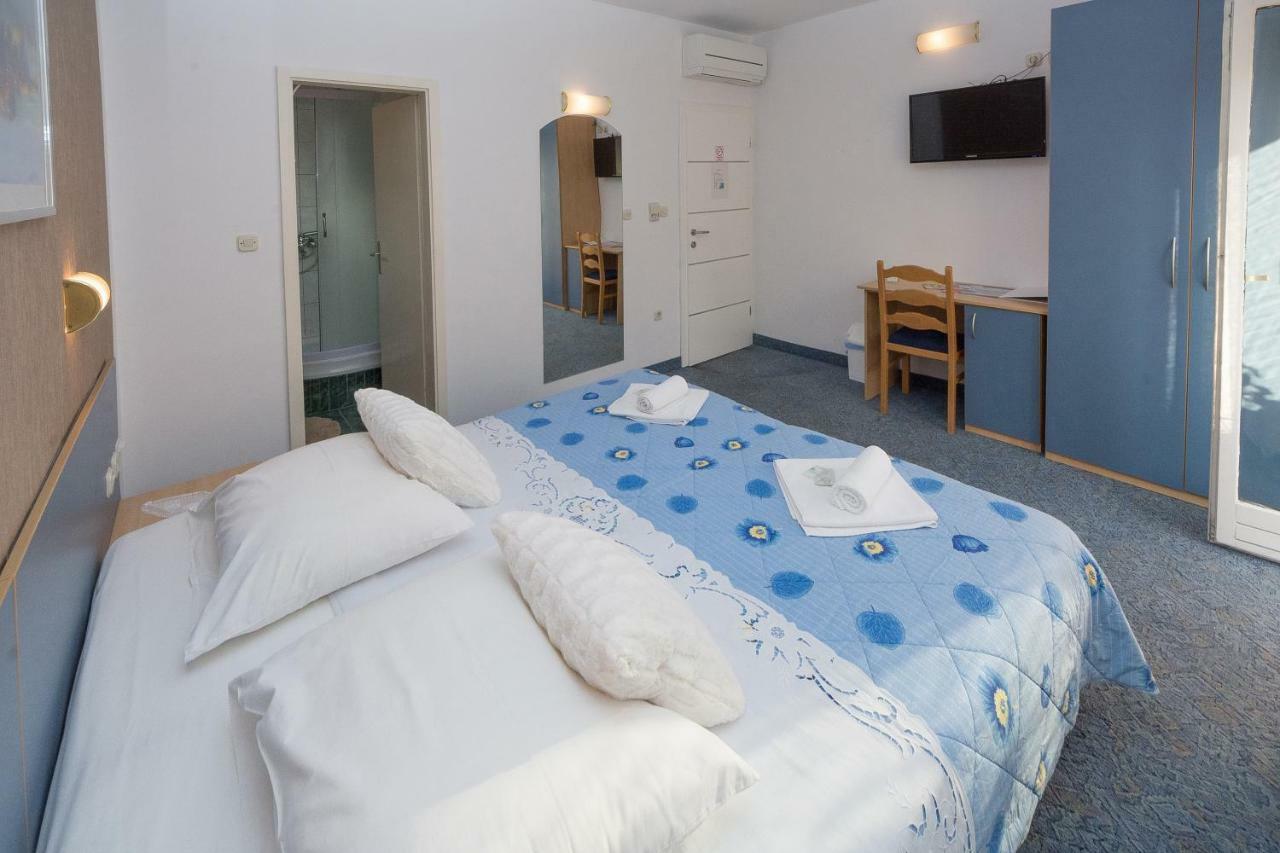 Rooms Ana Stobreč Εξωτερικό φωτογραφία