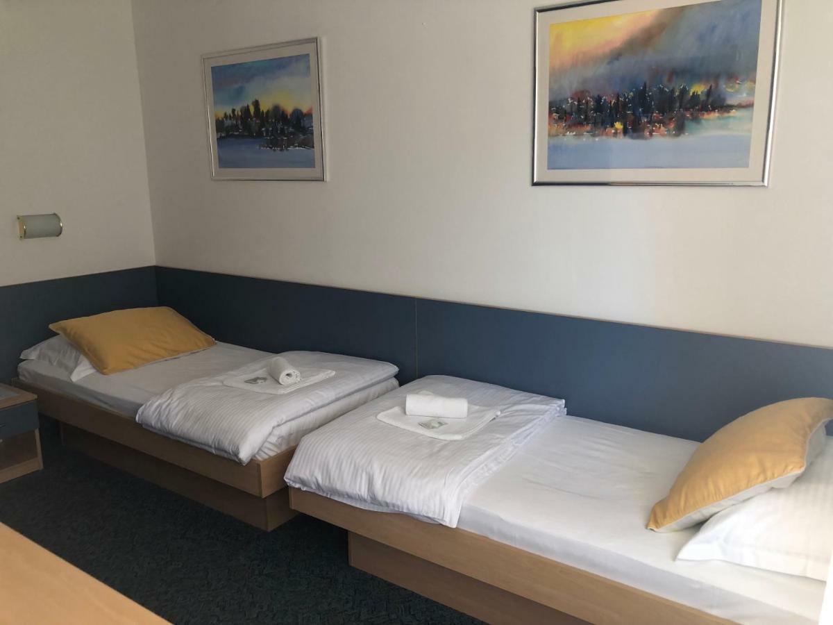 Rooms Ana Stobreč Εξωτερικό φωτογραφία
